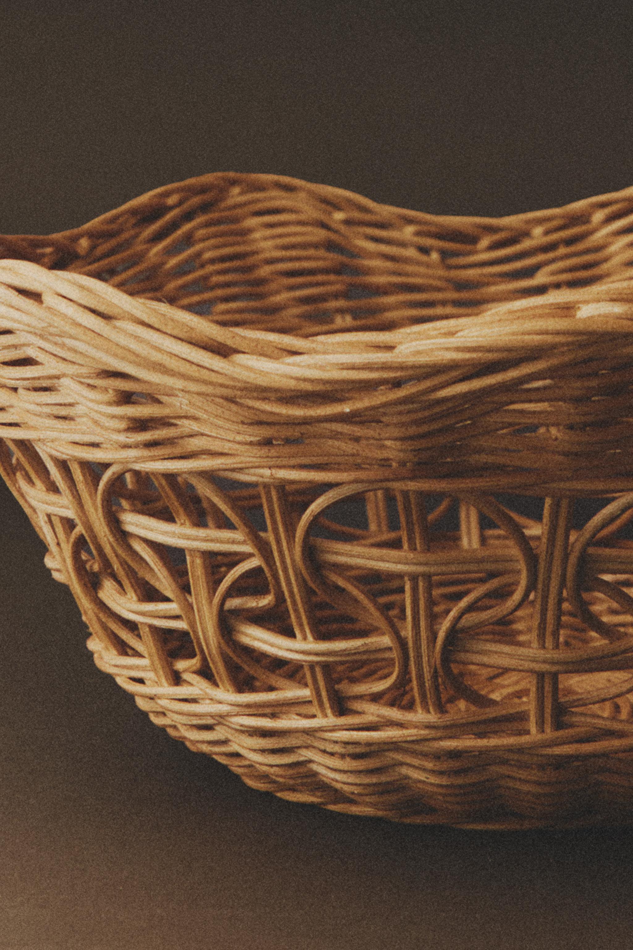 CORBEILLE ROTIN BORD AJOURÉ